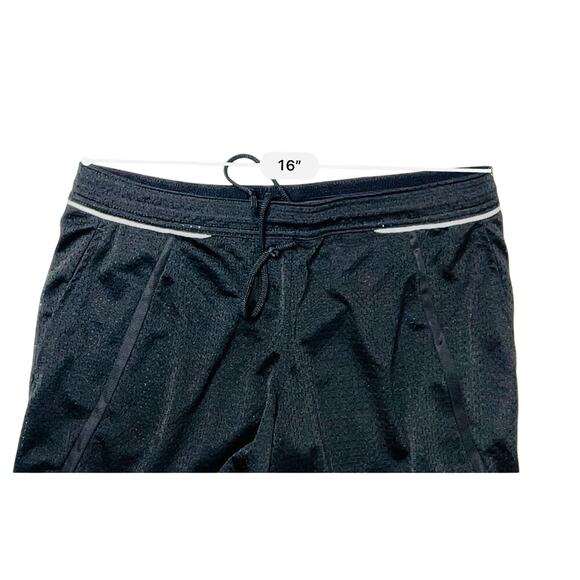 Reebok Black PlayDry Moisture Wicking 6" Mesh Running Shorts MEDIUM Activewear - Picture 7 of 10